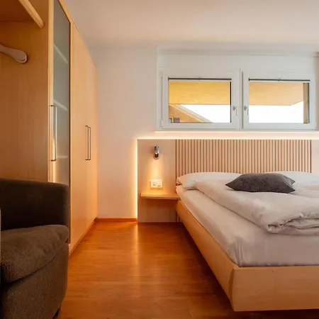 Dolce Appartement-fewo 2-bettwohnung Allalin By Interhome *