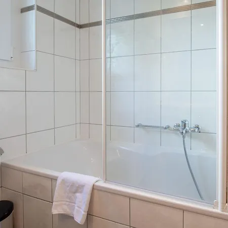 Dolce Appartement-fewo 2-bettwohnung Allalin By Interhome Saas-Fee